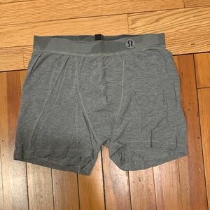 lululemon athletica Men’s Heather Gray Performance Boxer Briefs